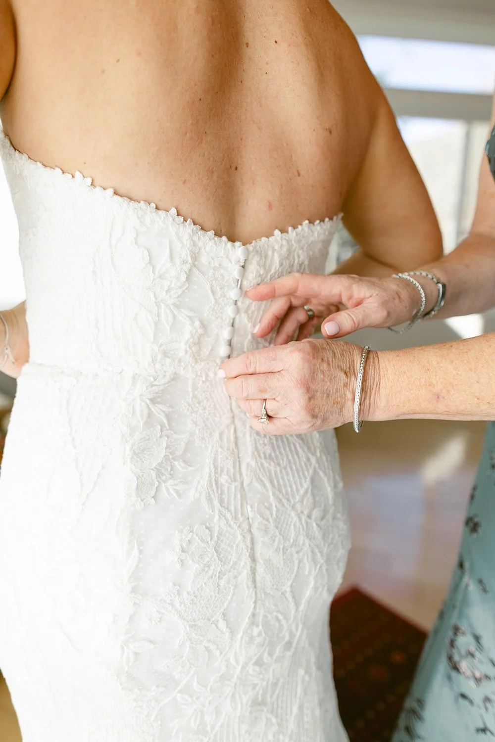 earthy-and-romantic-catskills-wedding-at-full-moon-resort-madi-and-eric-22.jpg