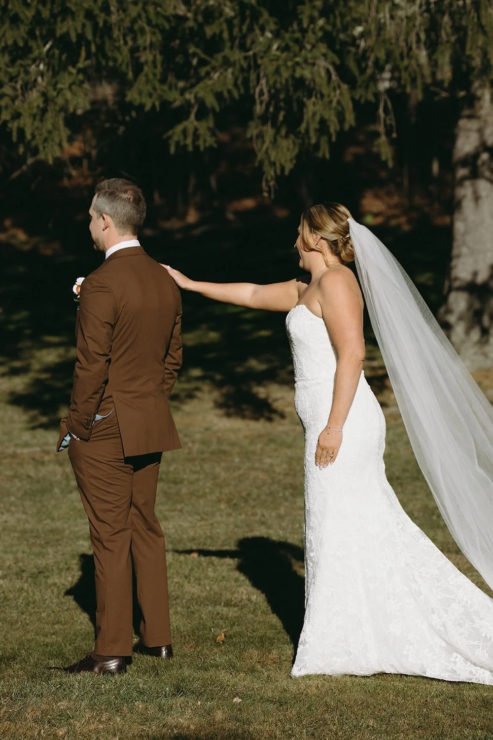 earthy-and-romantic-catskills-wedding-at-full-moon-resort-madi-and-eric-59.jpg