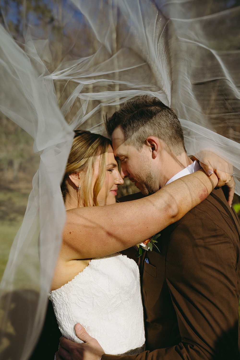 earthy-and-romantic-catskills-wedding-at-full-moon-resort-madi-and-eric-46.jpg