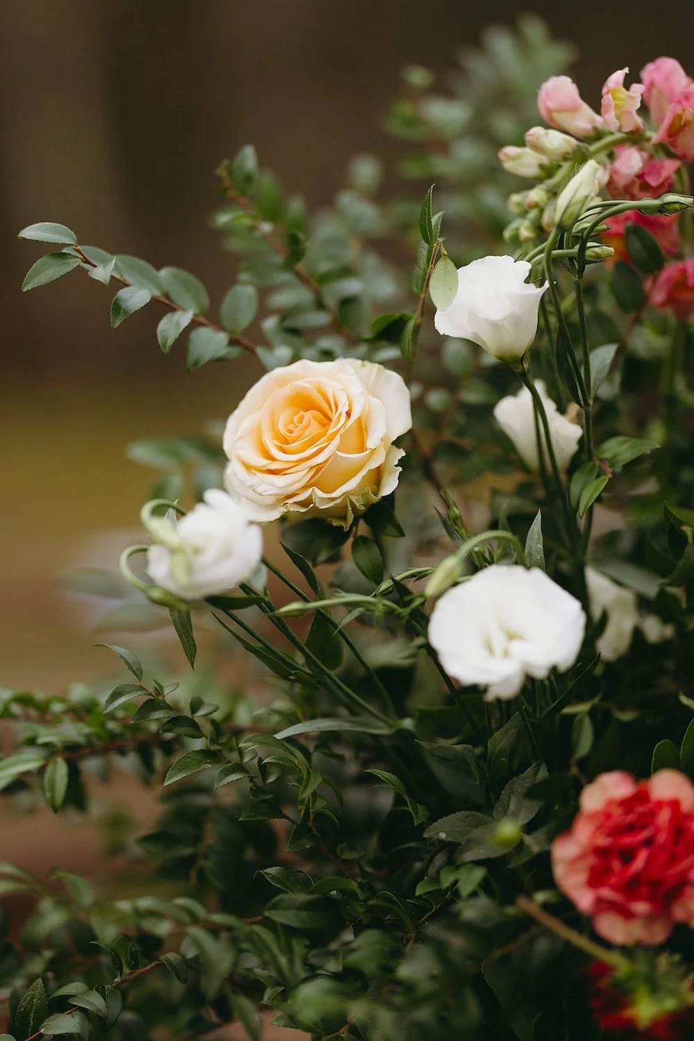 earthy-and-romantic-catskills-wedding-at-full-moon-resort-madi-and-eric-371.jpg