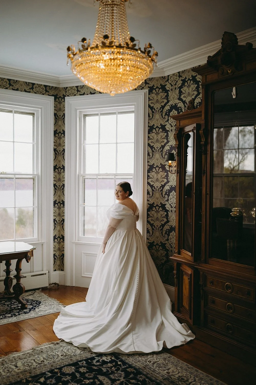 small-intimate-wedding-at-the-inn-at-taughannock-falls-in-the-finger-lakes-ny-kate-and-brian-32.jpg