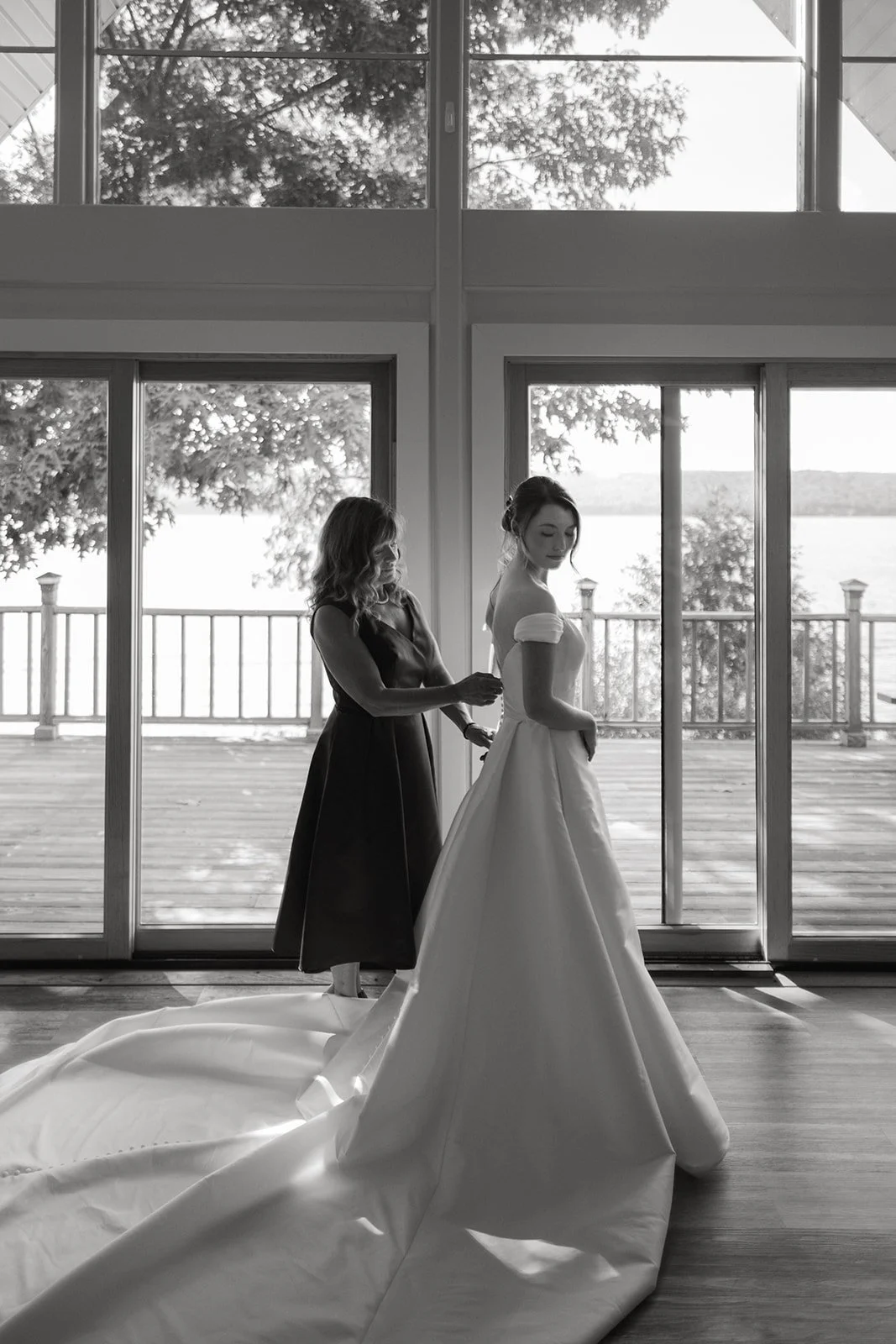 classic-lakeside-wedding-at-wagner-vineyards-on-seneca-lake-zoe-and-mike-50.jpg