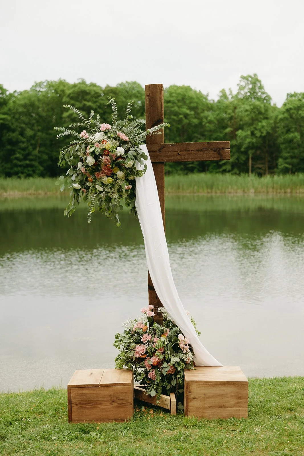 christian wedding ceremony ideasgloria-jd-whimsical-backyard-wedding-emilee-carpenter-photography-151.jpg