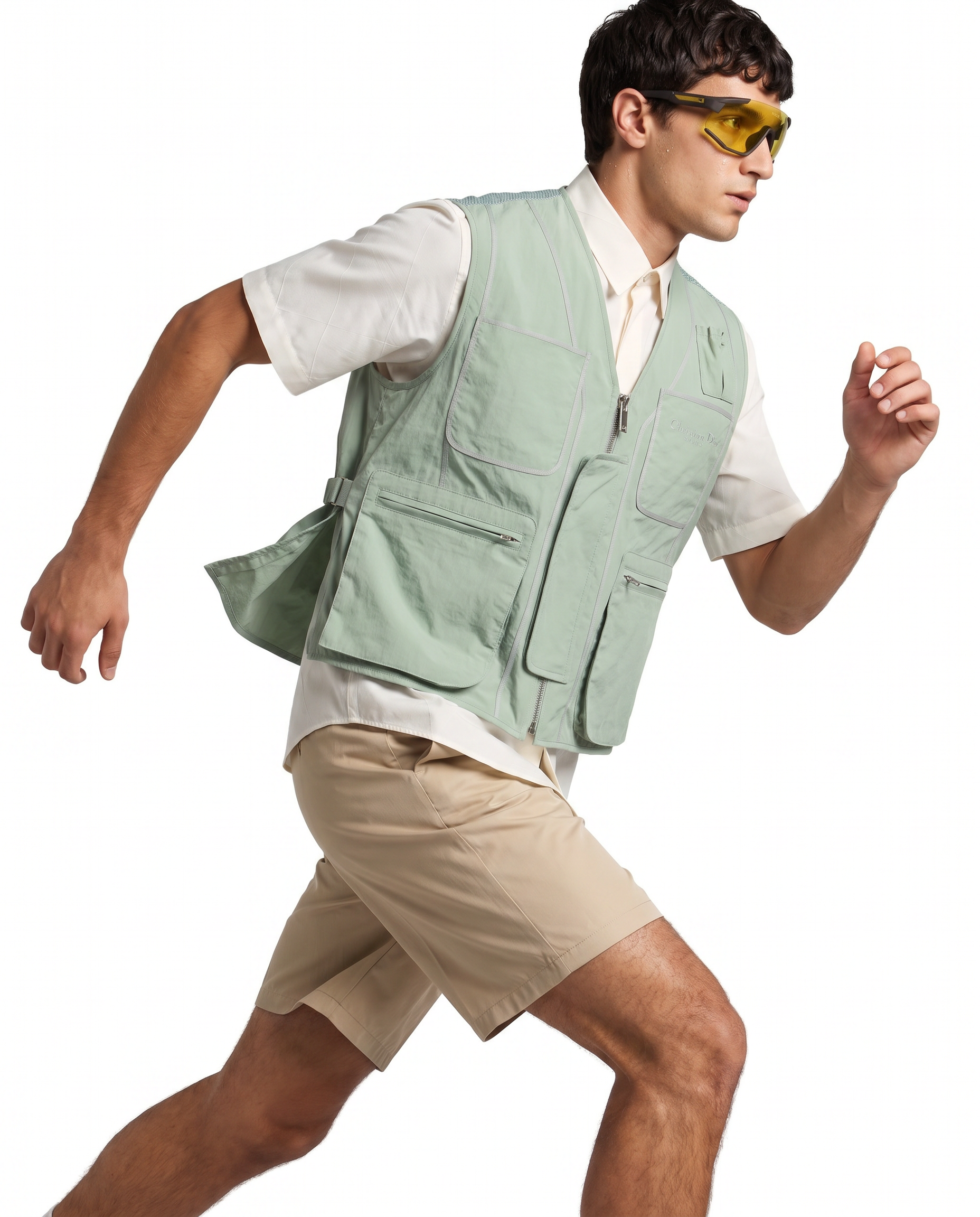 ok_fai_fondo_bianco_e_lui_un_po_dinamico_4trild7pl3y9ca9f6879_0.png