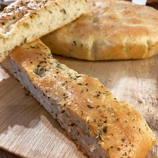 NEW! Rosemary focaccia.

#dipmeinbalsamic #focaccia #rosemaryfacaccia #romsemary #herby #perfectwithcamambert #bakedcamambert #specialitybreads #scrumptious #freshlybaked