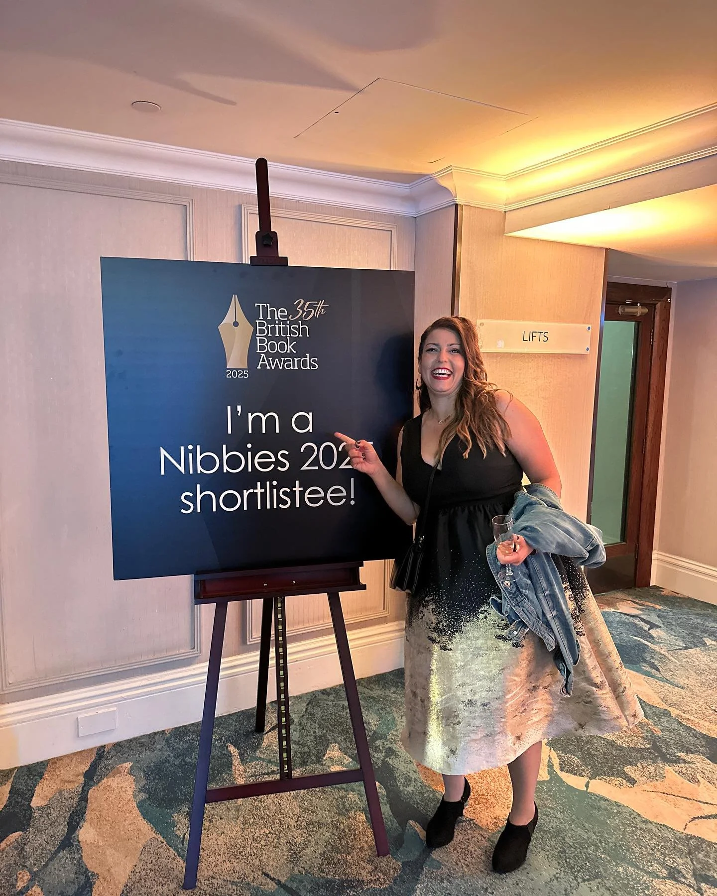 We had a great night yesterday at #thebritishbookawards (aka the #nibbies). Such a glam and exciting night that was! I didn&rsquo;t win but it was an honour to be amongst such a brilliant nominees. Congratulations to @rbiddulph who won the illustrato