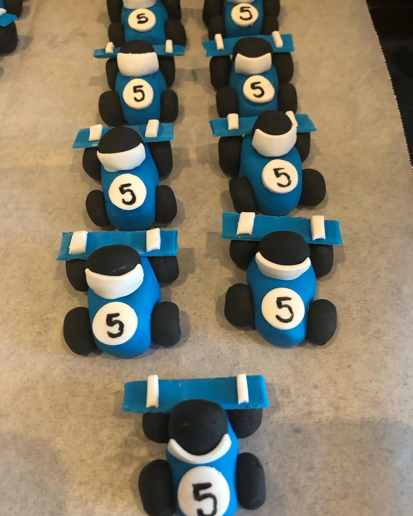 Nothing like a pack of cars to wish a happy 5th birthday!  #fiveyearsoldtoday #racecarlife #carcupcakes #sanfrancisco #cupcakegoals #cupcakes #cupcake #sfcupcakes #bayareabaker #bayareacupcakes #sf #cupcakesofinstagram #baking #bakinglove @shareyourc