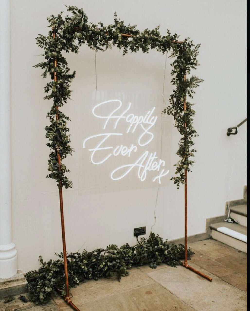 Wedding settings✨

#weddingvibes #weddingsettings #weddingsetup #leaves #weddingvenueuk #weddinginspiration #weddinginspo #lights #happilyeverafter #quotes #weddingquotes #weddingday #weddingdecorations #engaged