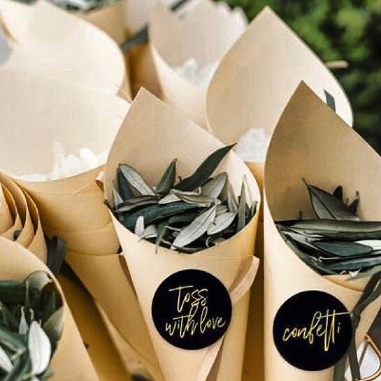 Wedding confetti✨

#confetti #wedding #weddingconfetti #weddingday #weddingvenueuk #engaged #leaves #weddingphotography #weddinginspiration #weddinginspo #weddingflorals #weddinggoals #weddingdesign