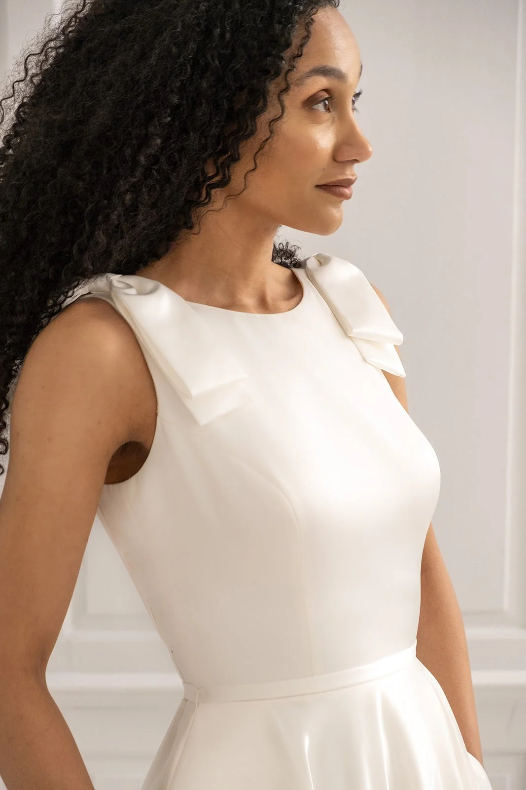 Catherine with flat shoulder bow 