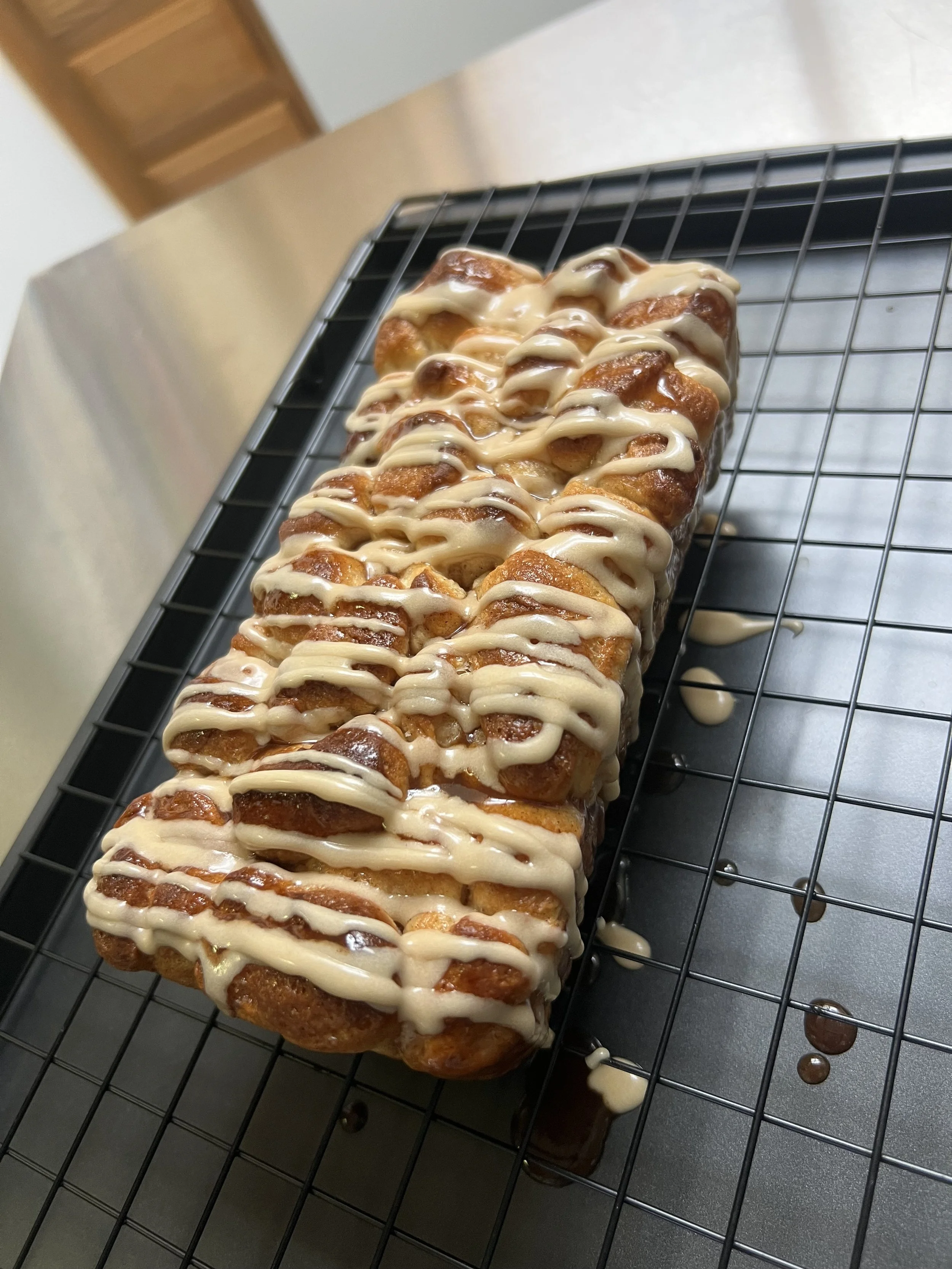 Maple Cinnamon Pull-Apart Bread