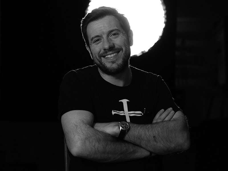 Martin Golob gost v skednju Škrabčeve domačije