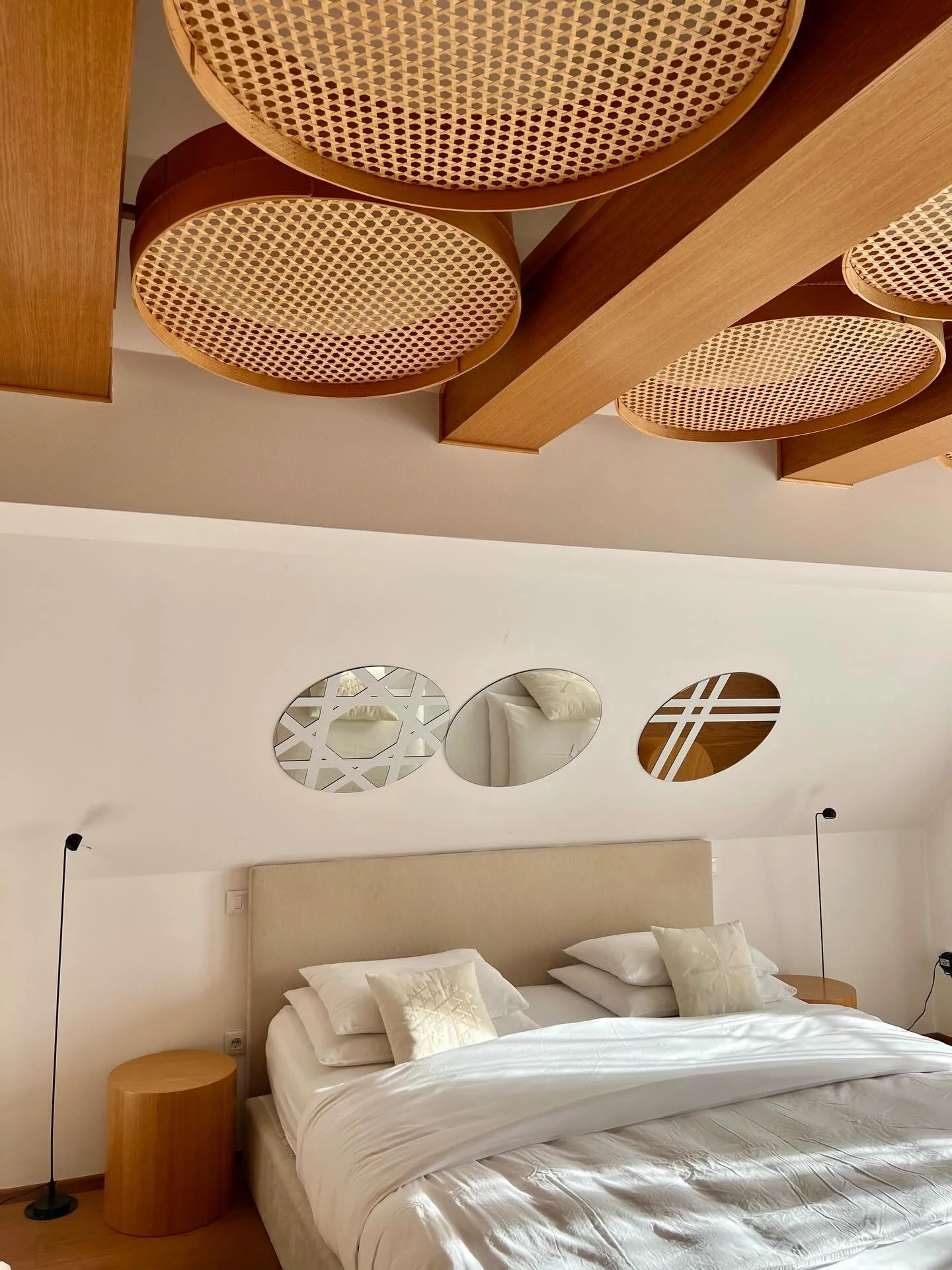 𝓟𝓻𝓪𝔃𝓷𝓲č𝓷𝓲 č𝓪𝓼 𝔃𝓪 𝓽𝓮𝓵𝓸 𝓲𝓷 𝓭𝓾𝓱𝓪 ✨

Želimo vam, da si med prazniki vzamete čas zase &ndash;
da se spočijete, kaj lepega preberete,
dobrega pojeste in popijete.
Predvsem pa: ostanete zdravi, radovedni in povezani. 🤍

Topli prazničn