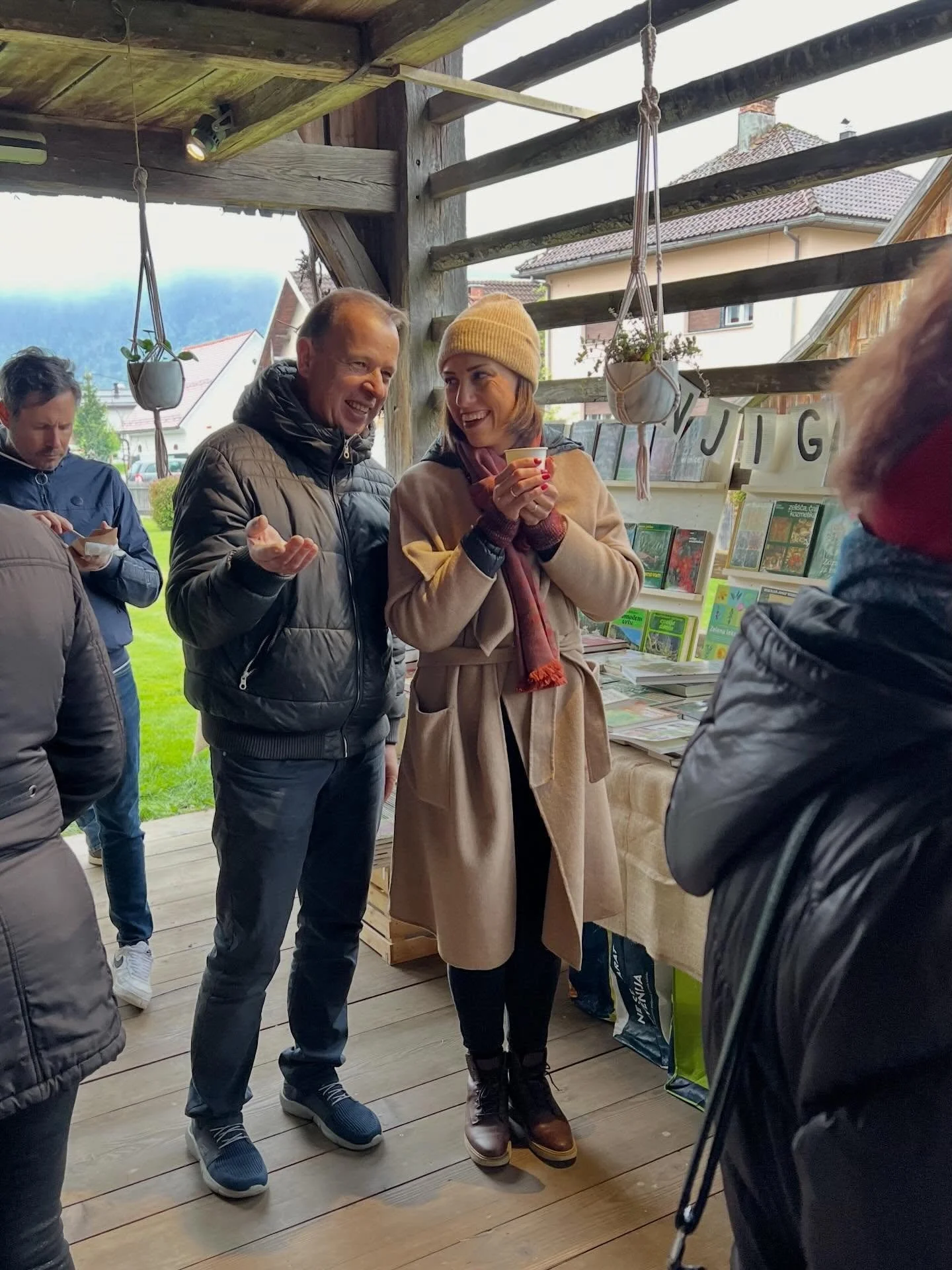 𝓓𝓪𝓷 𝓩𝓮𝓶𝓵𝓳𝓮

Pred dvema letoma smo se na praznovanju Dneva Zemlje greli s toplimi čaji &hellip; Letos &scaron;e vedno upamo, da nas bo razvajalo sonce in limonada. 🍋

Vabljeni, da skupaj obeležimo ta dan z izmenjavo sadik, rož, semen in nasv