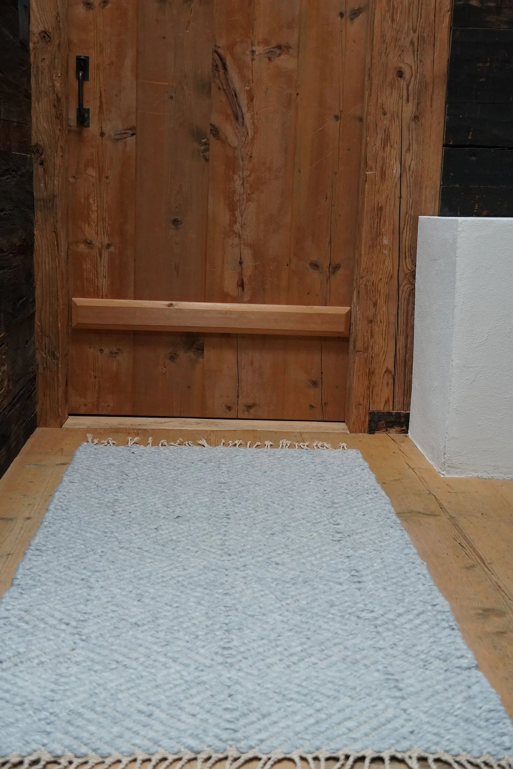 Prisma weiss Gang.jpg