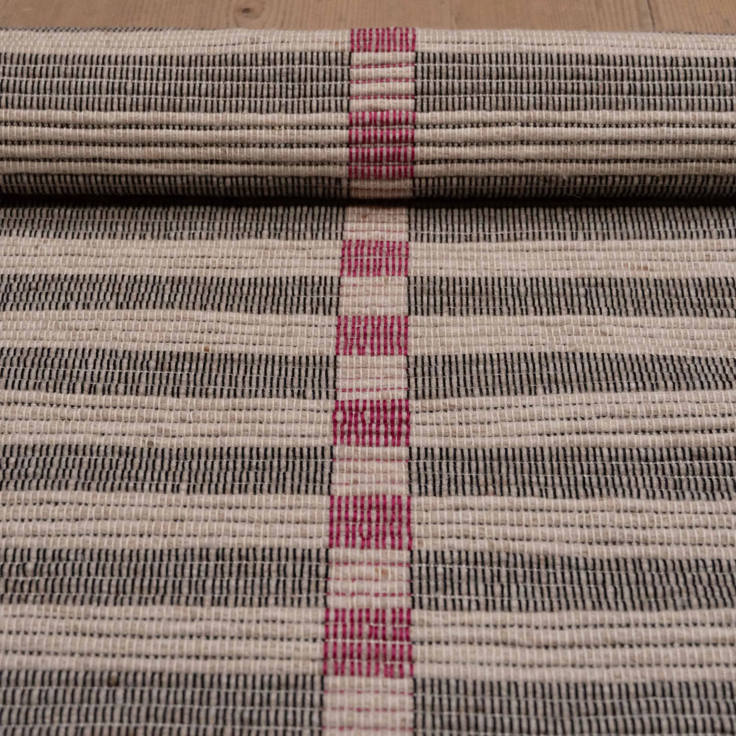 Intervall rosa Detail.jpg