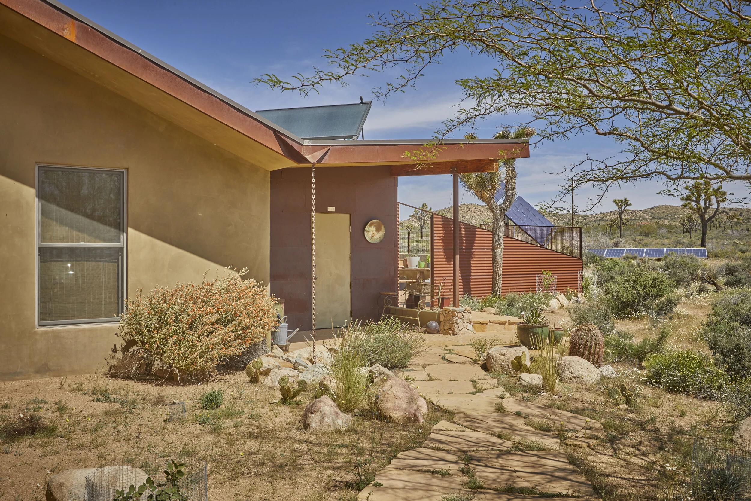 MBCA Desert-Wise Landscape Tours. Photo Heather Sommerfield