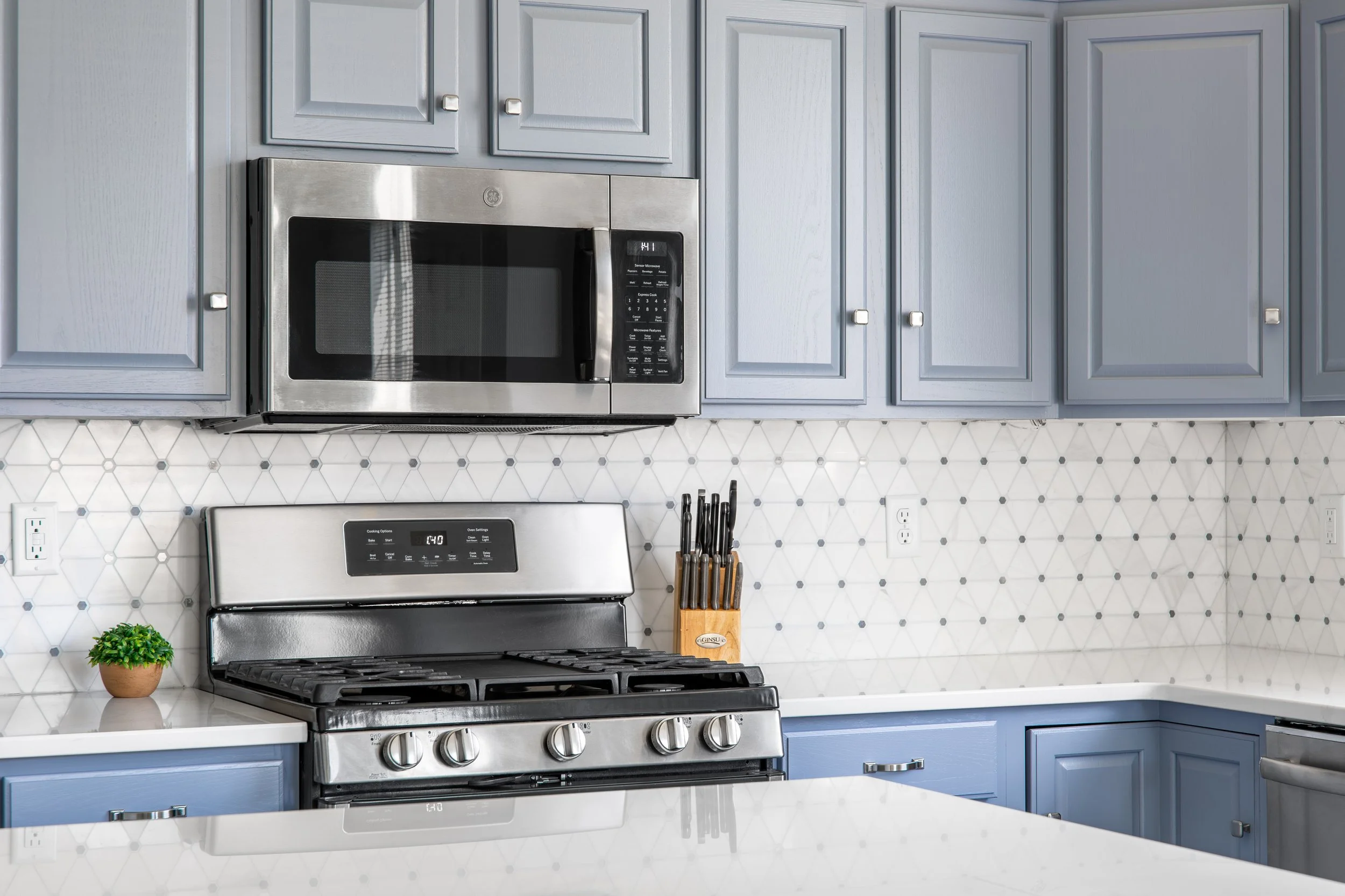 Kitchen Remodel by The Coral Hammer — Project 3 project photo 2