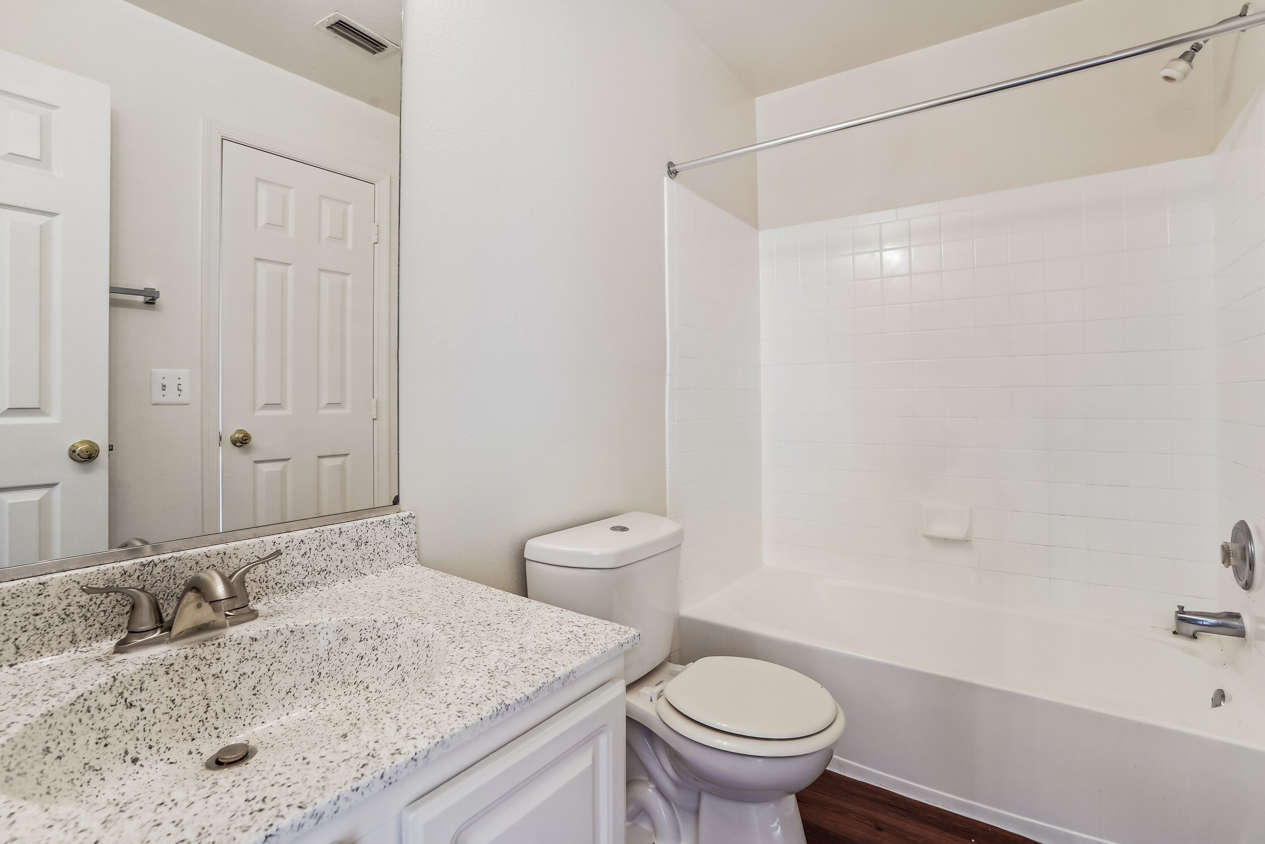  Our 2- and 3-bedroom apartments feature thoughtfully-designed bathrooms with large vanities. 