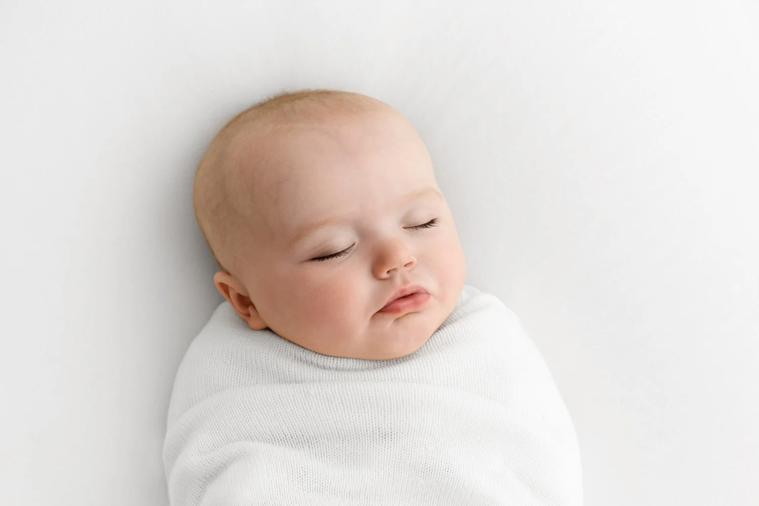 sleeping 6 month old baby photoshoot at Mabel and Moose studio Dundee