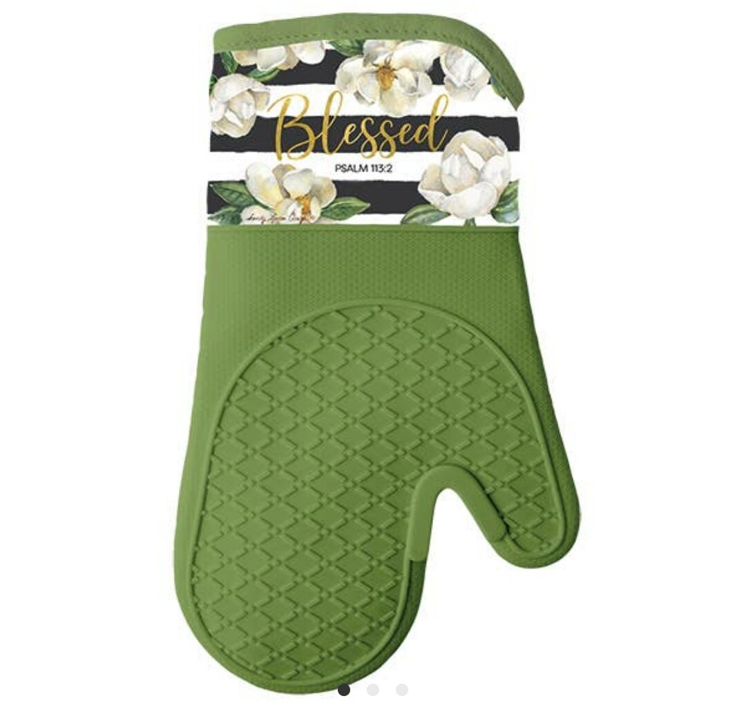 Blessed Magnolia Oven Mitt and Potholder Set
