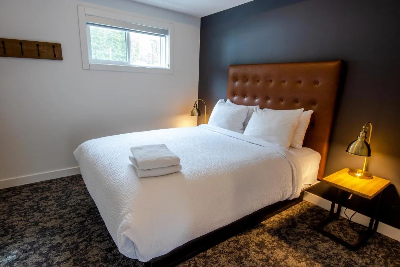 basecamp revelstoke room4.jpeg