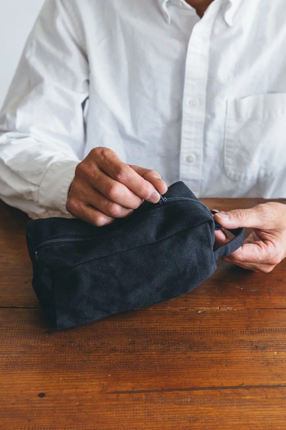 COTTON TEEYA POUCH (L) MIDNIGHT.jpg