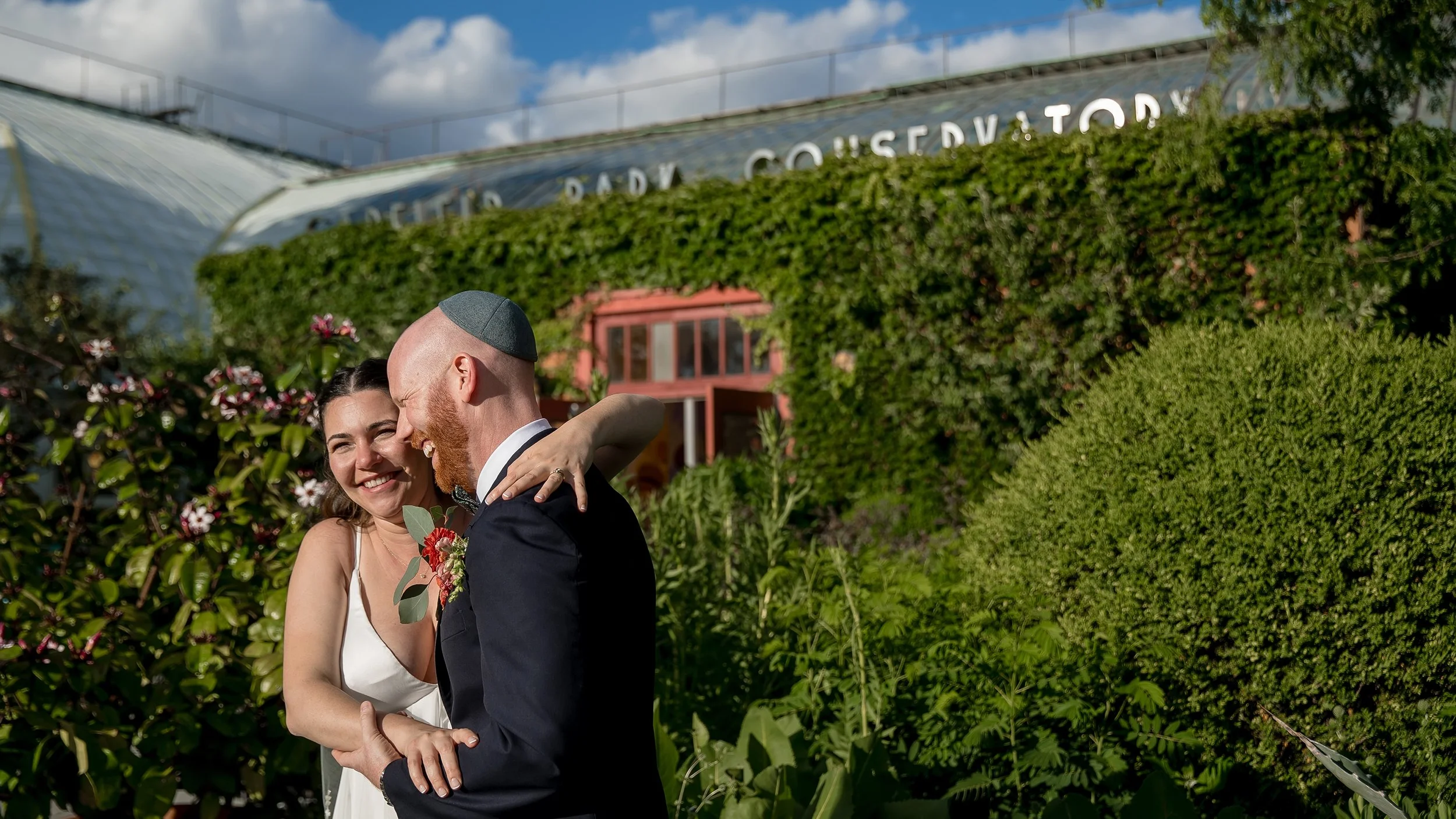 Dar &amp; David’s Emotional Garfield Park Conservatory Wedding