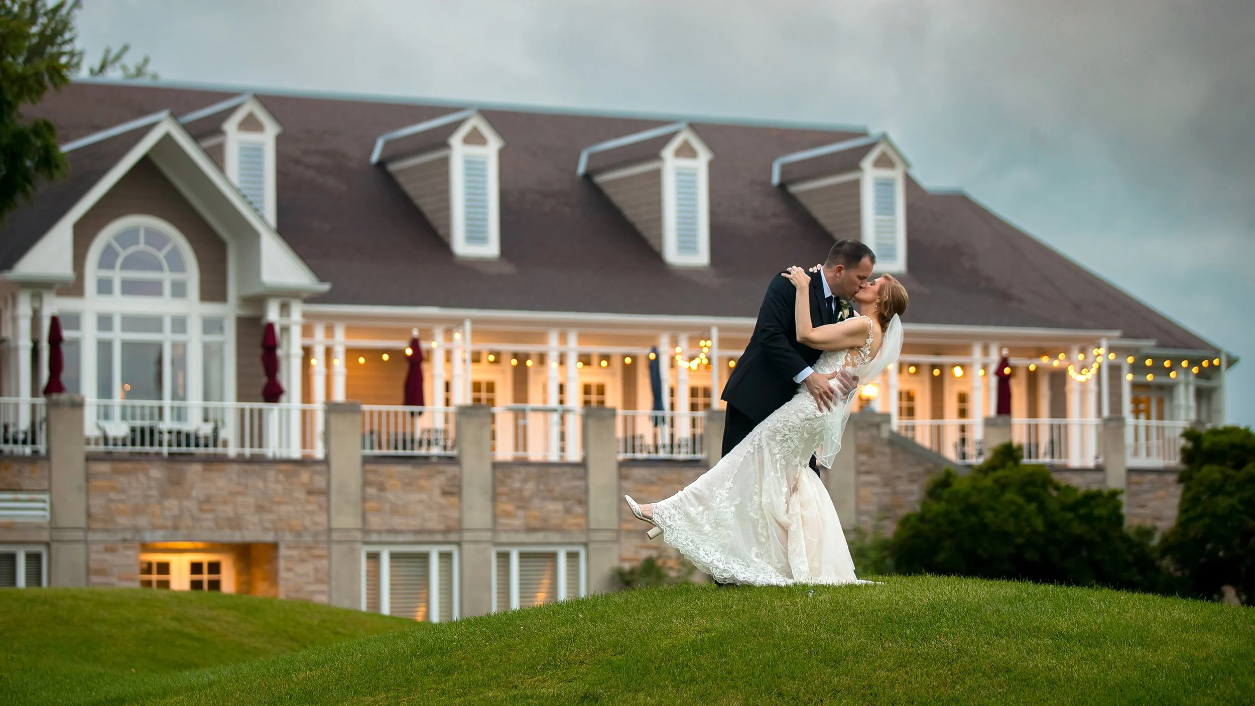 Kristin &amp; Andy’s Pretty Royal Melbourne Country Club Wedding