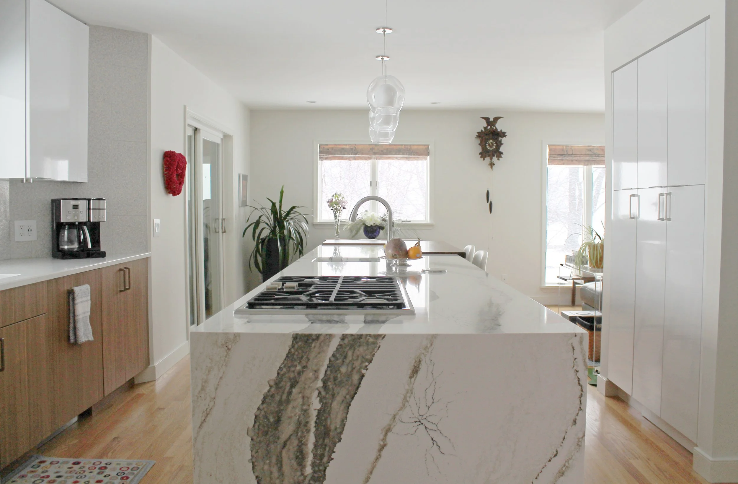 Crystal Textured Melamine Arizona Cypress and Laminate Designer White Gloss 004.jpg