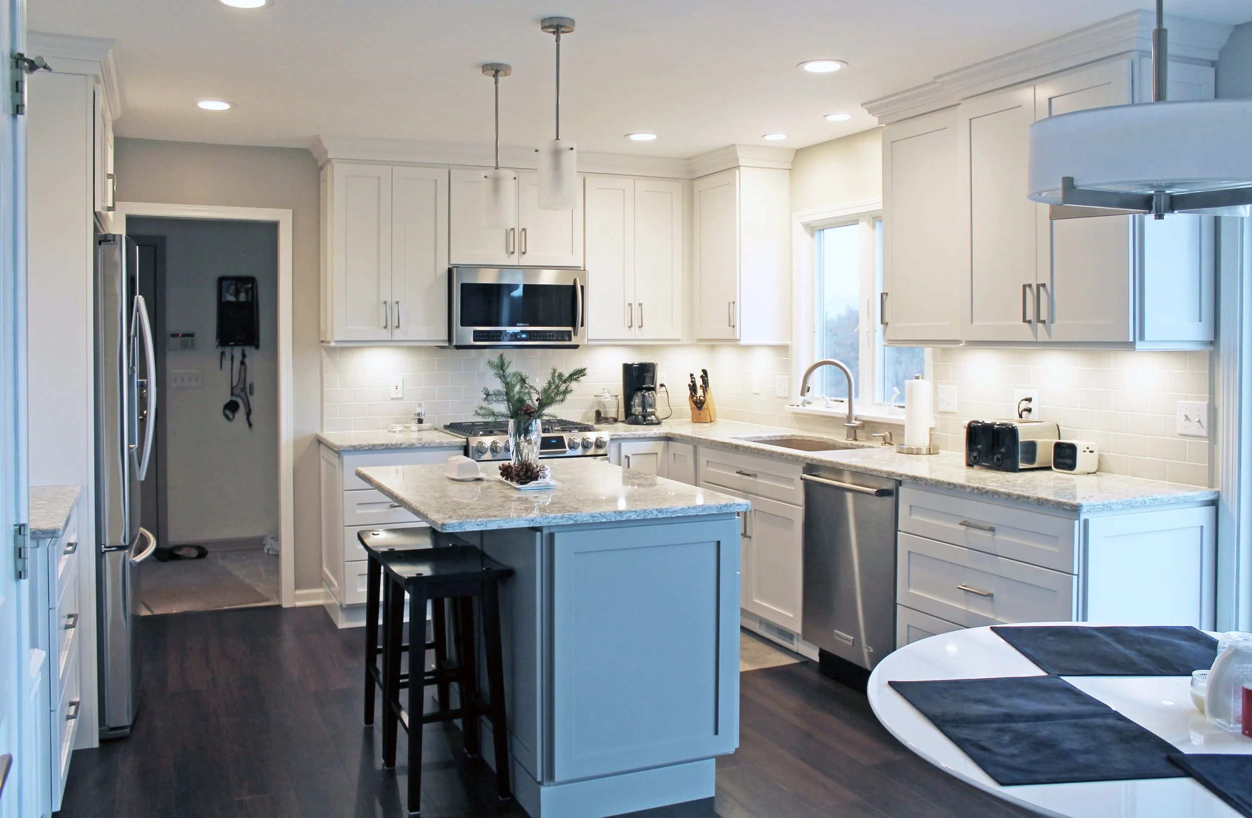 Current MDF Light Grey and Simply White 001.jpg