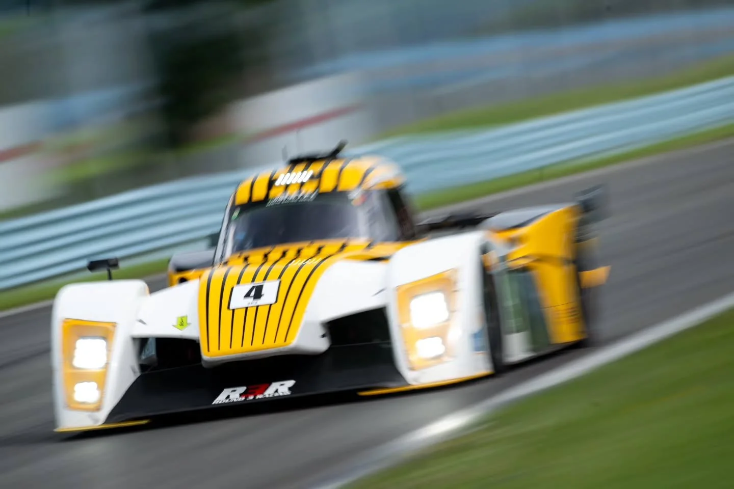 @zenith_racingseries Race 1 results from @wgi1948 

Yellow 4: P2
Blue 5: P4
Red 3: DNF

The team fought hard today, battling some gremlins. We're super proud of the drivers and crew for a fantastic finish, despite the challenges. 

Race 2 starts tomo