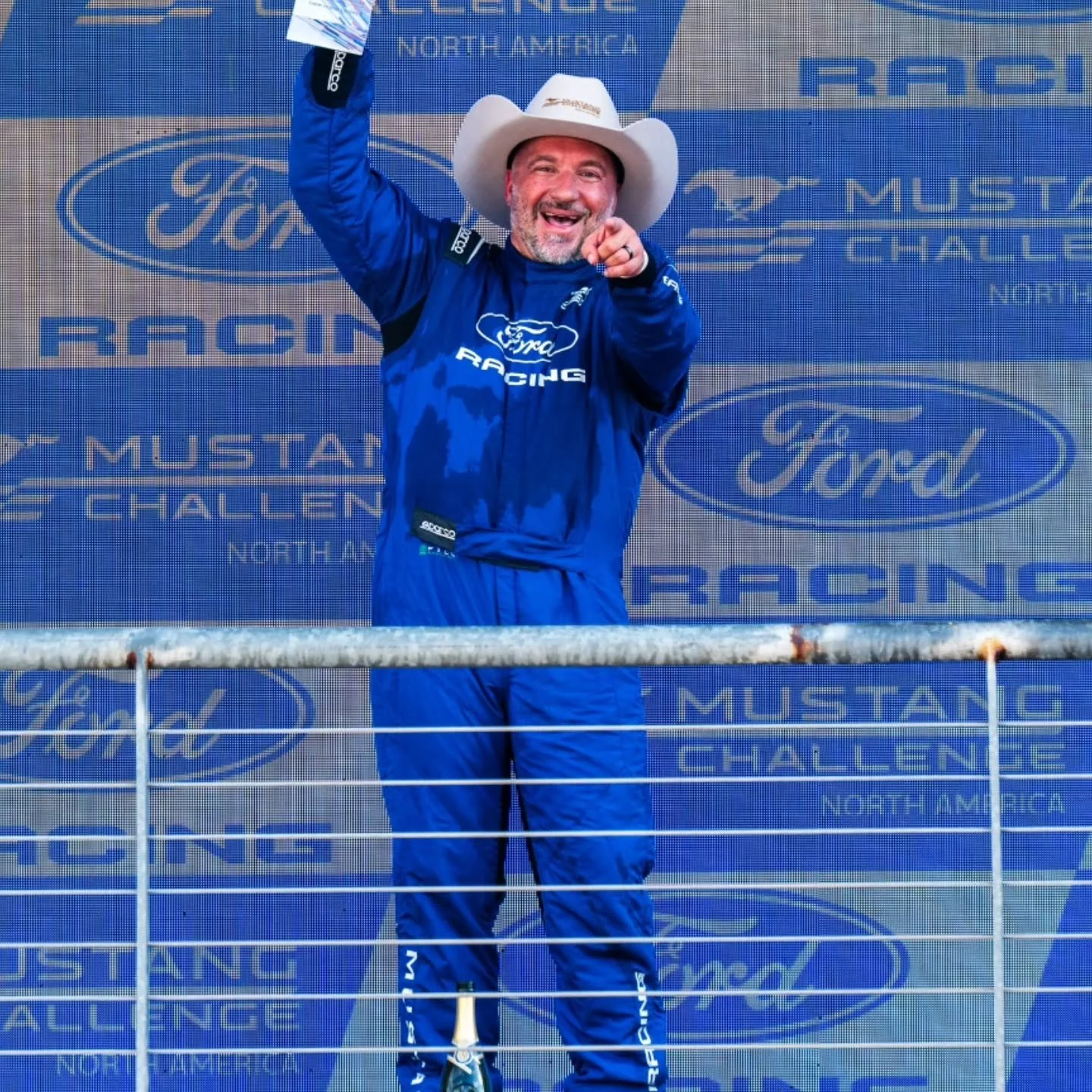 @bradmccallr3r captured his first win in @mustangchallengena after a penalty was applied to a competitor for contract. What a weekend for R3R, @coleloftsgard and Brad. 

Tonight, we celebrate! 

@valleyautomotivegroup 

📸: @motordeportes