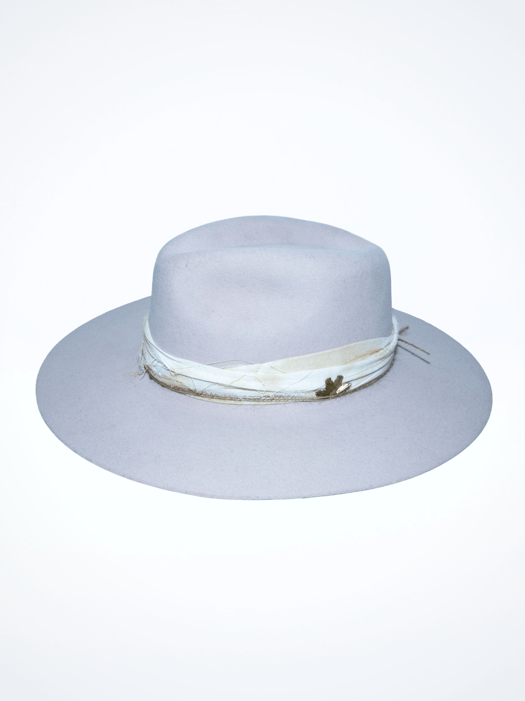Hat sand-min.png