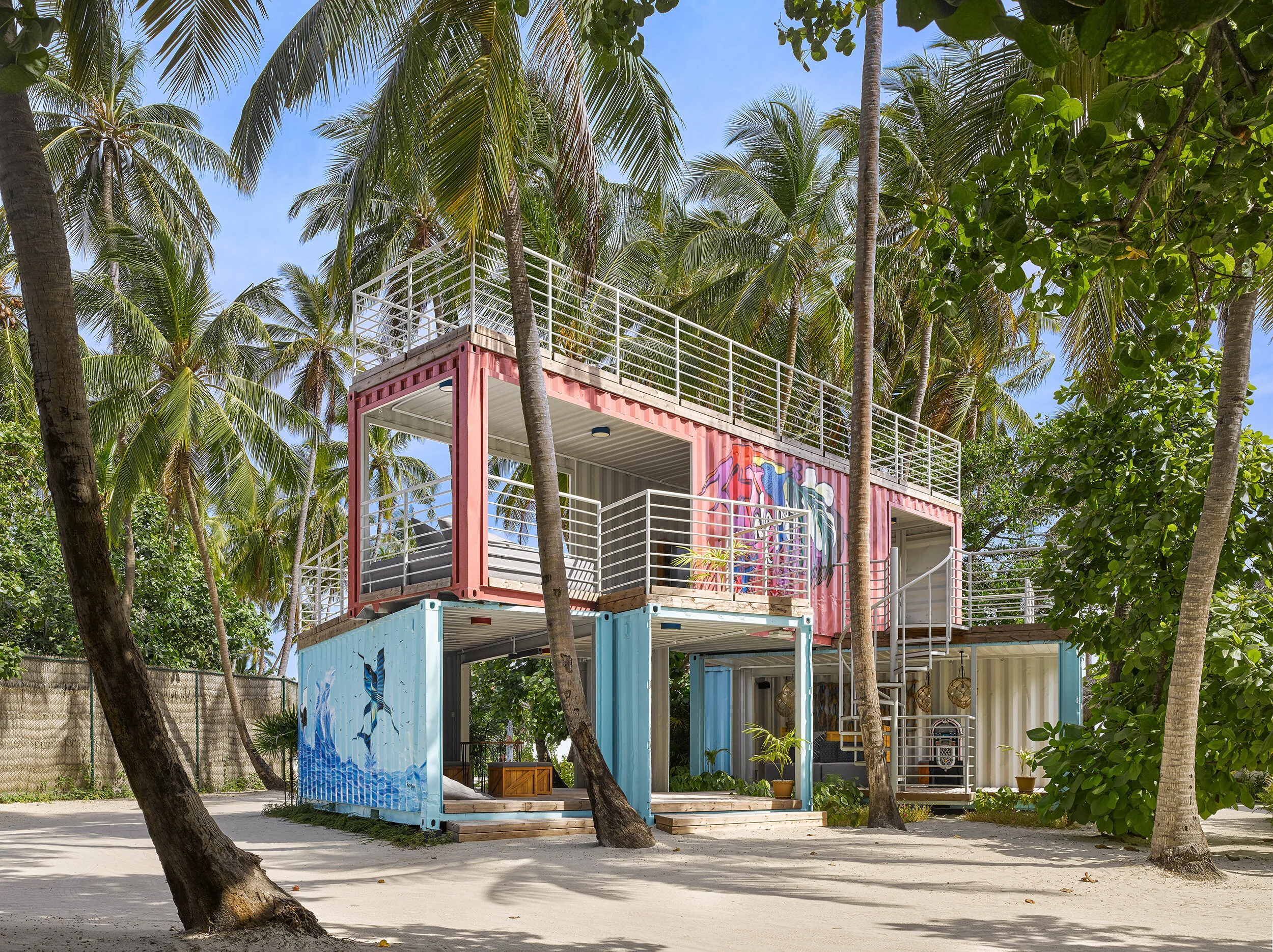 Will-Pryce-Fairmont-Maldives-Sirru-Fen-Fushi-Island-Resort-CF078533-FL.jpg