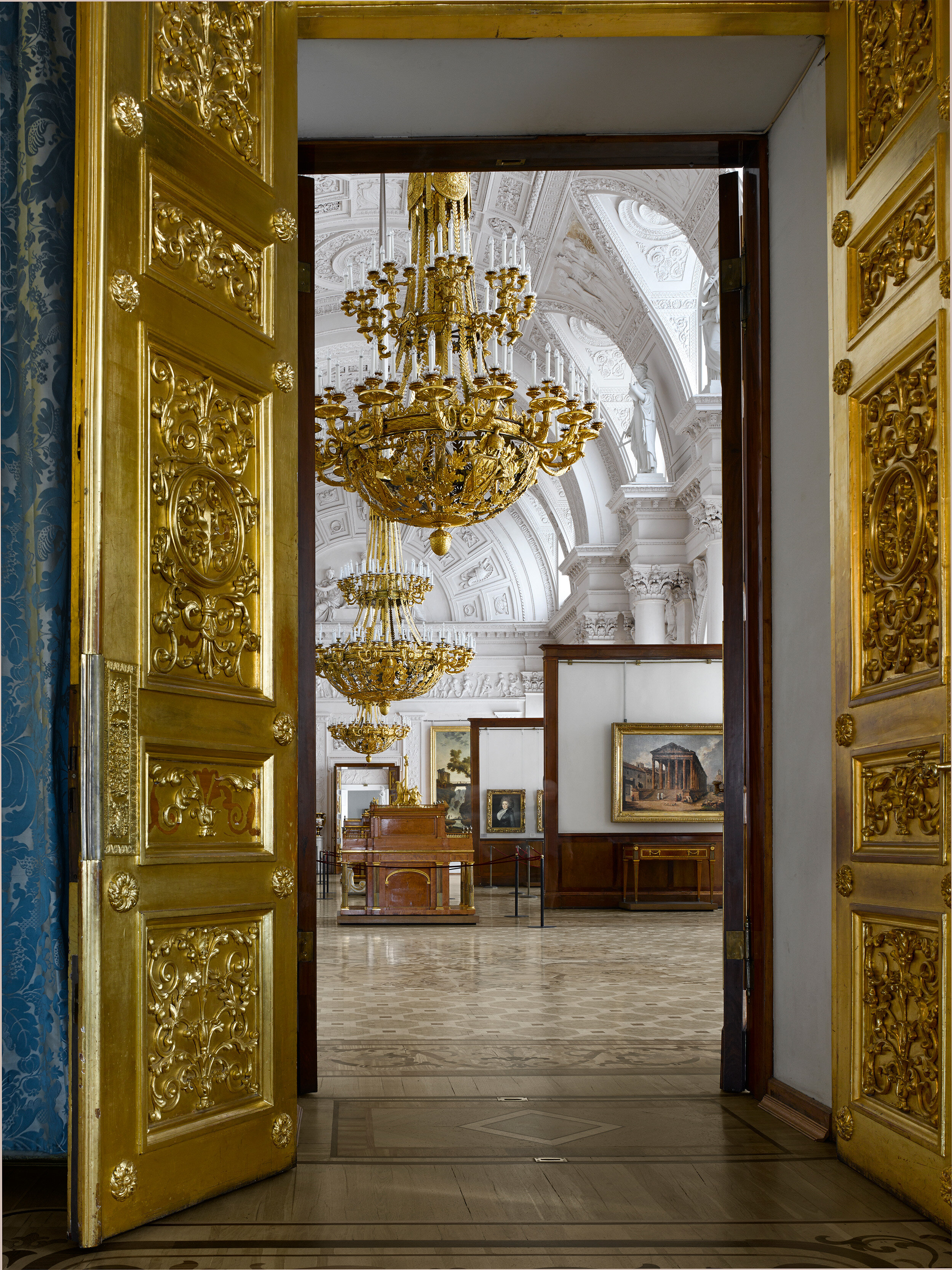 12-Will-Pryce-The-Hermitage-XXI-St-Petersburge_042553_FL.jpg