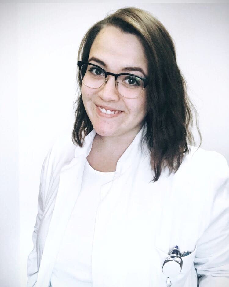 Happy belated Valentine's Day 💕 
To mark the day let's introduce everyone to Vanessa. She is a #physicianassociate Student from Germany. Vanessa is one of our Co-Directors of Public Relation, here with @ifpacs. She founded the German Student associa