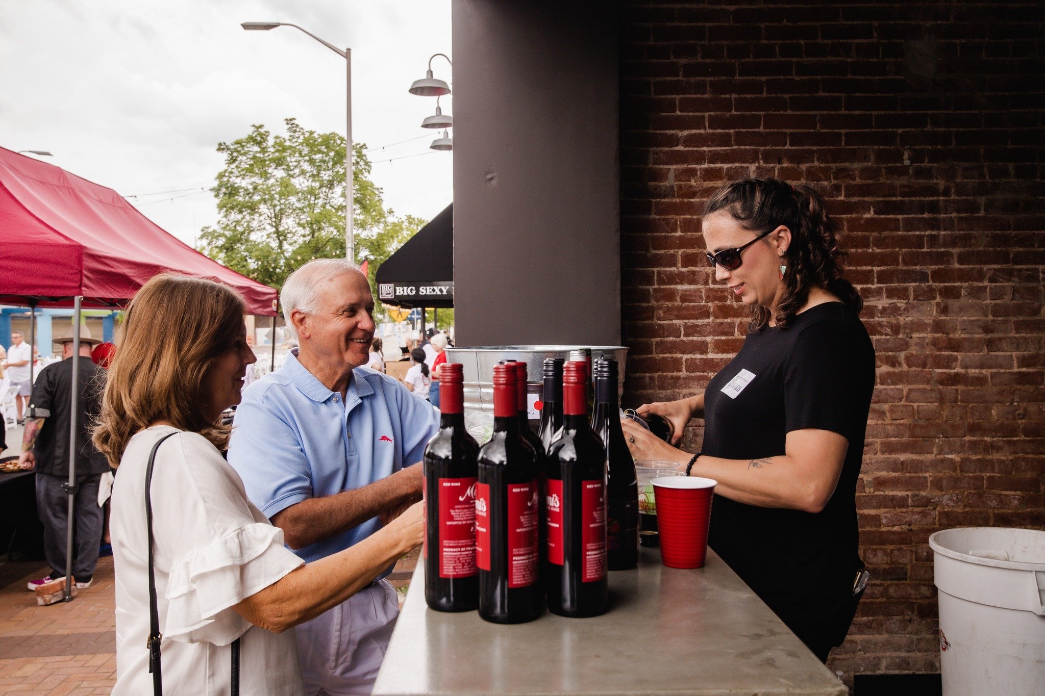 You know what goes good with art? Wine! 🍷

Friday, April 26 from 5-9PM is our Art &amp; Wine Crawl. Visit Art Walk stops and enjoy a generous pour. While walking downtown, enjoy our live buskers. 
Grab your tickets now! 👉 https://bit.ly/3xAJf8b

 #