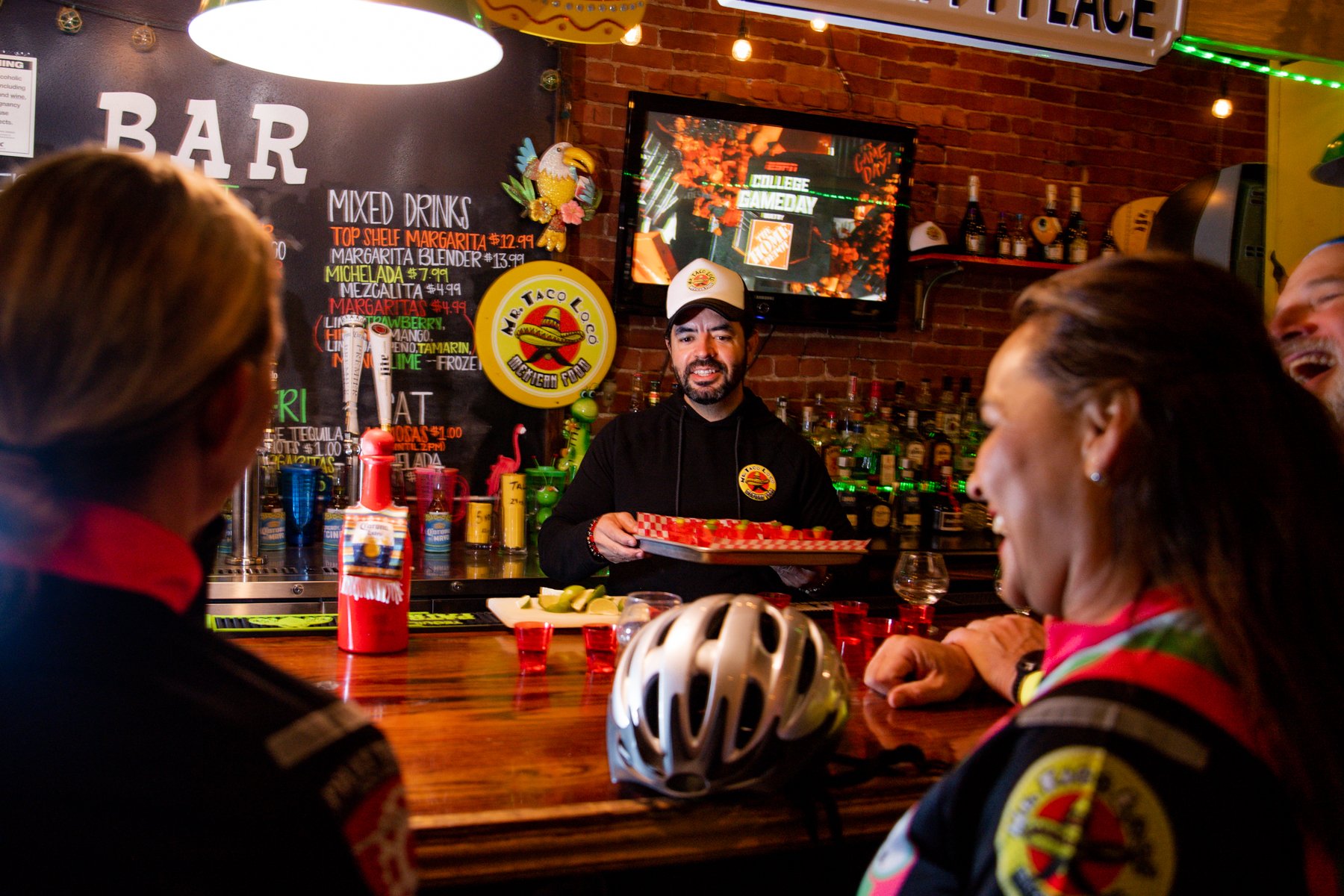 Tuesdays are meant for tacos and bike rides. 🌮🚴

Join the Springdale Bike Club for their Taco Tuesday rides. The ride starts at Phat Tire Bike shop at 7PM. After the ride, swing by Mr. Taco Loco for .99 cent tacos!

#downtownspringdale #springdalea