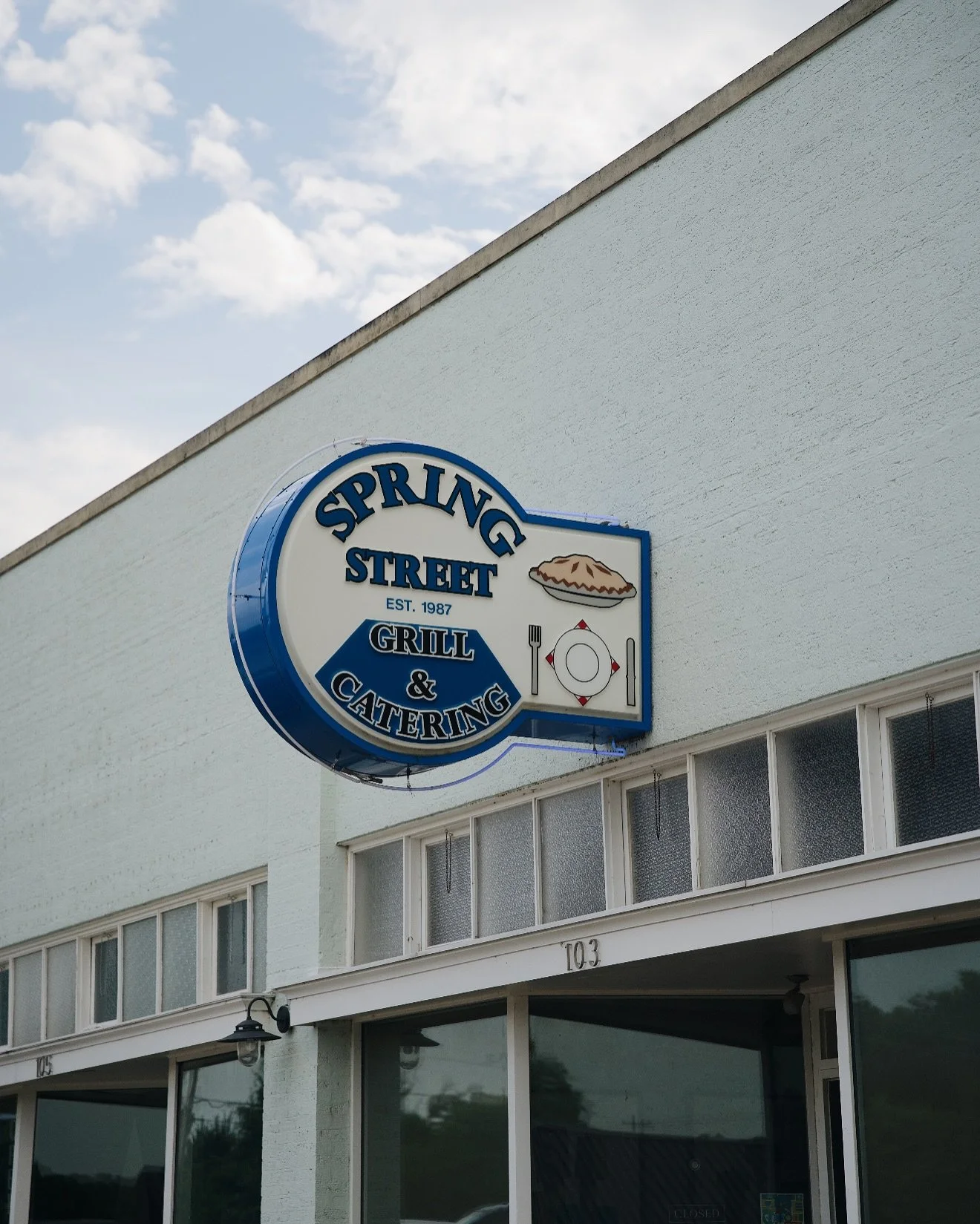 Spring Street Grill &amp; Catering has been serving up classic comfort since 1987 - think chicken fried steak, fresh salads, brunch favorites, and house-made pies worth the trip. Open daily 9&ndash;3 (closed Tuesdays) in Downtown Springdale!

#spring