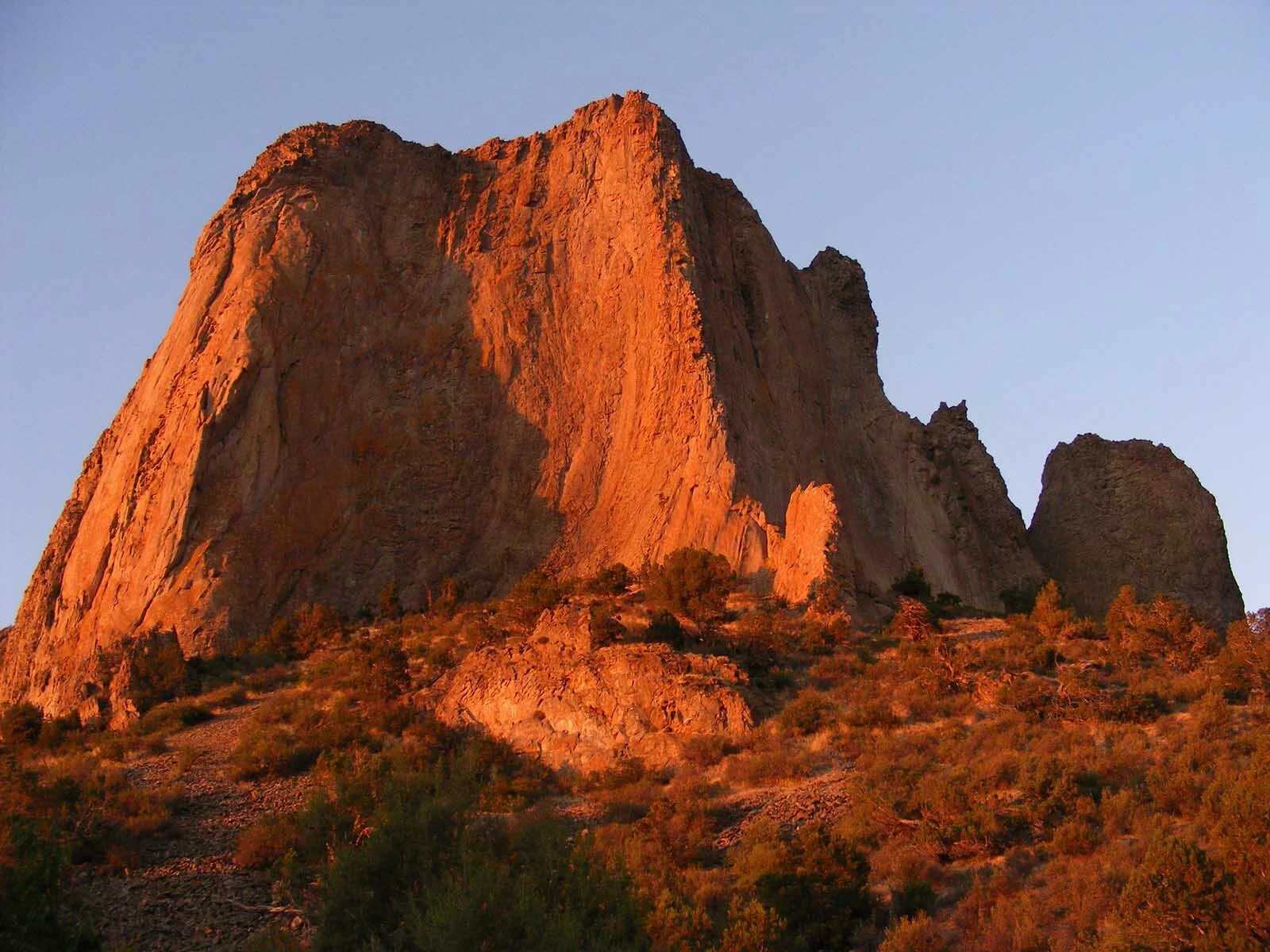 North-fork_Rock_1600_grad.jpg