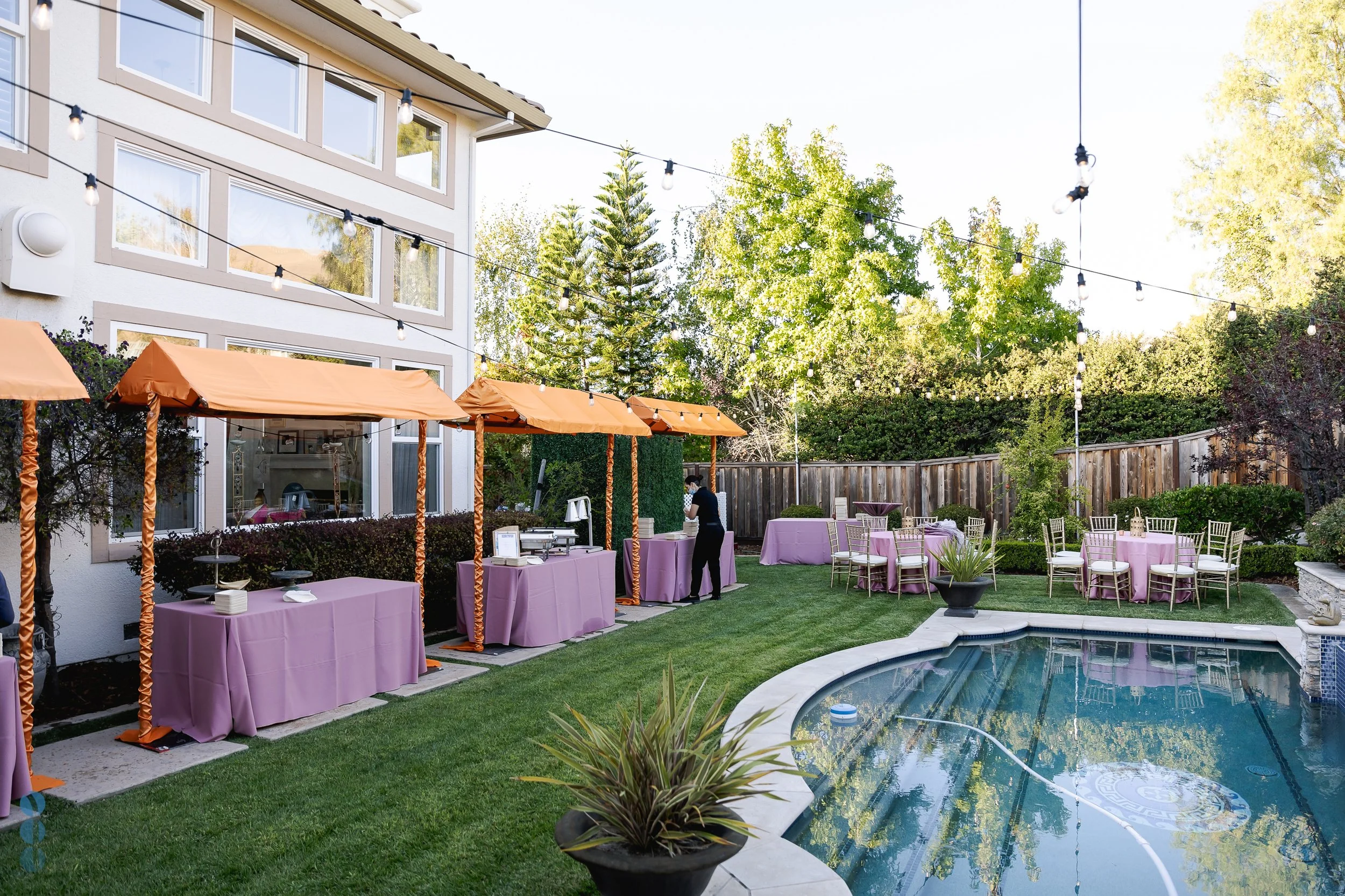 Kurren & Elisha; Aperina Studios