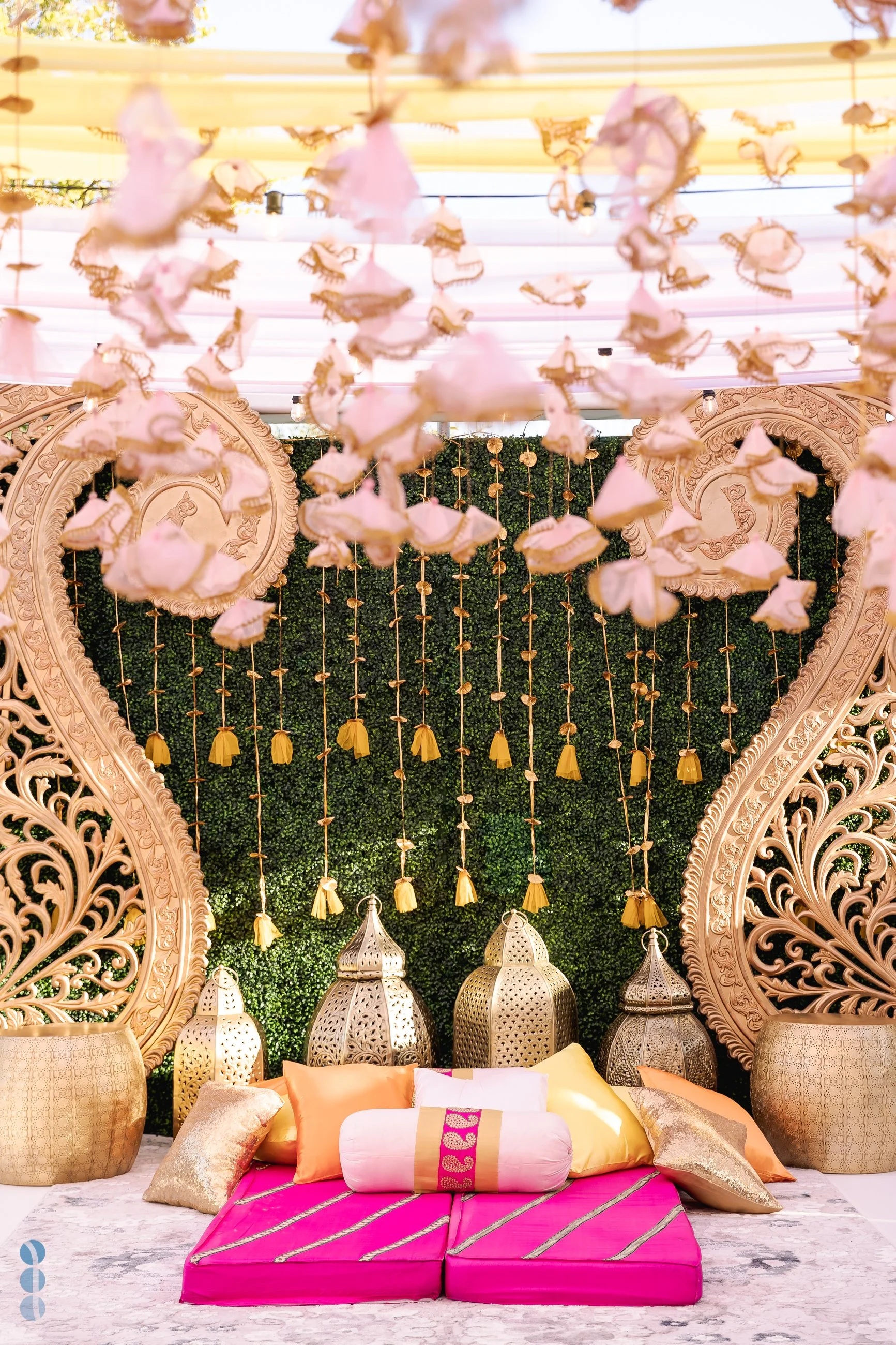 Kurren & Elisha; Aperina Studios