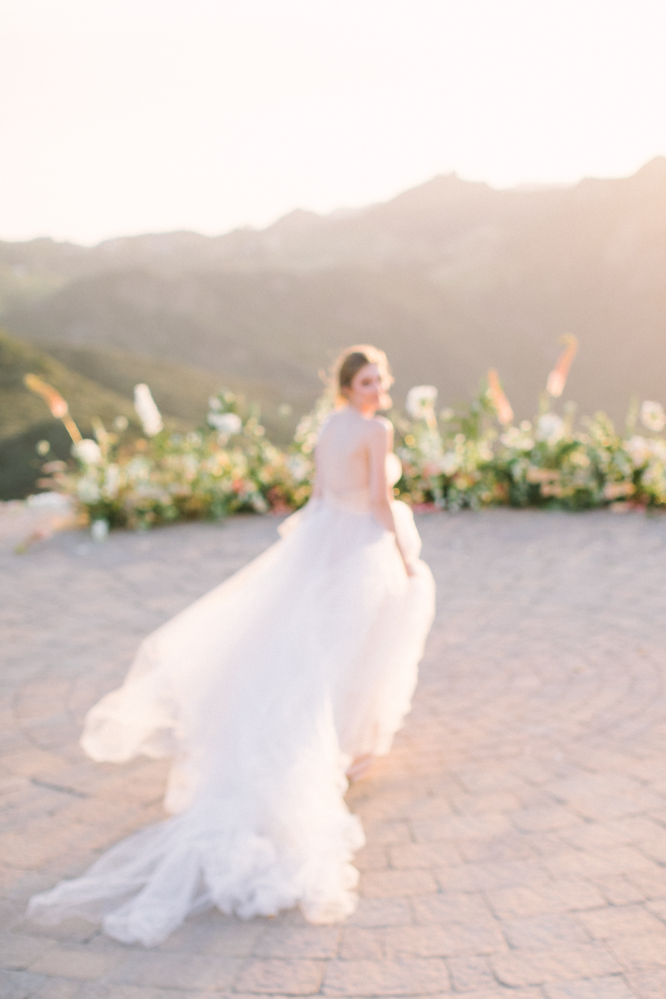 Ellen-Ashton-Photography-California-Wedding-Photographer-Malibu-Rocky-Oaks-Weddings-girt-and-gold23.jpg