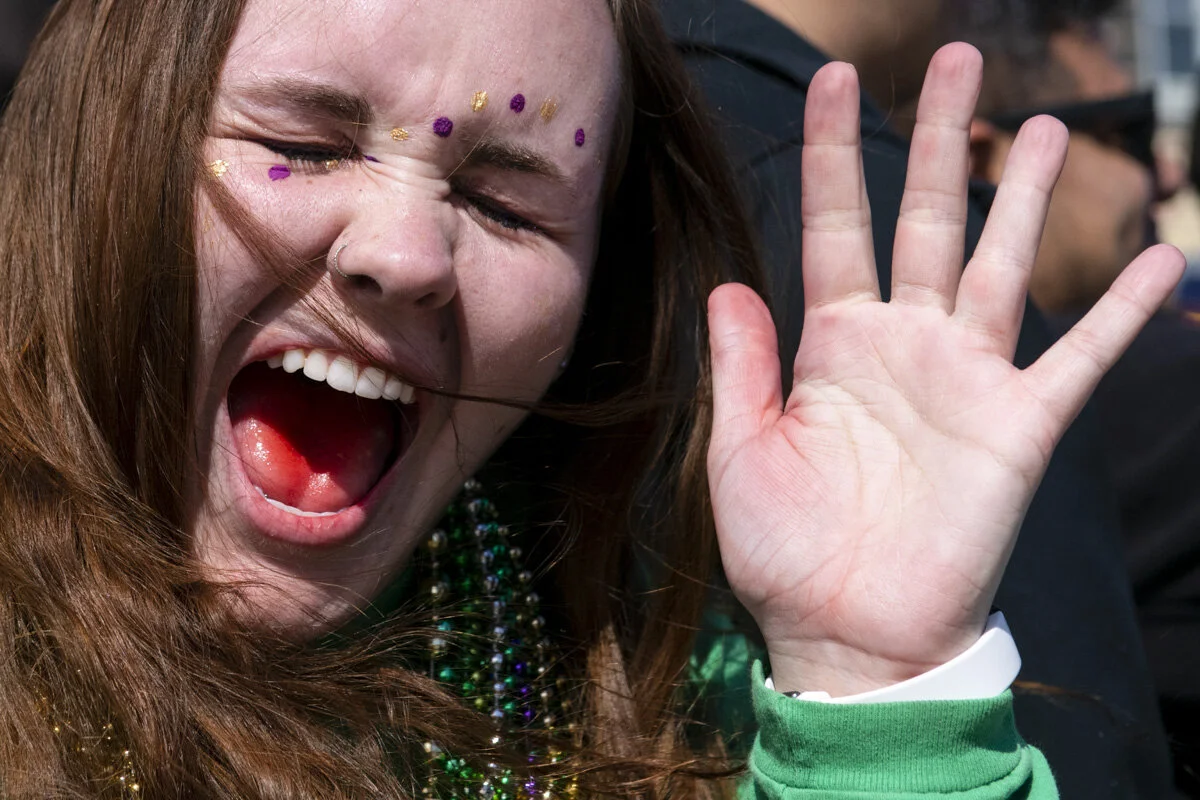 200221 lb mardigras 21_1.JPG