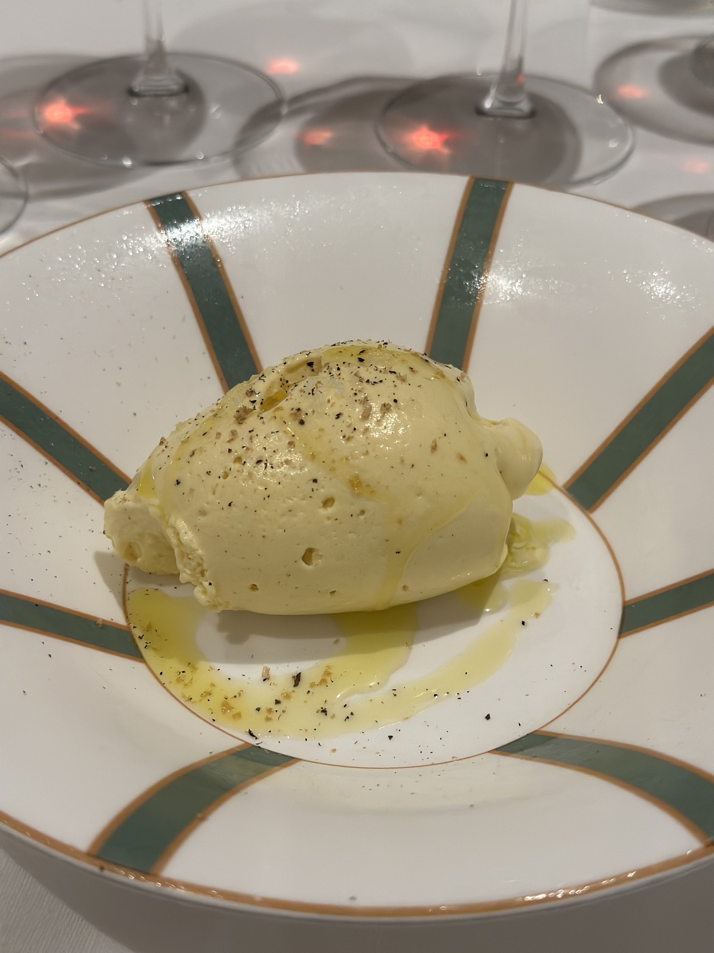  Dinner at one Michelin start restaurant La Ciau del Tornavento in Treiso, Piedmont, Italy 