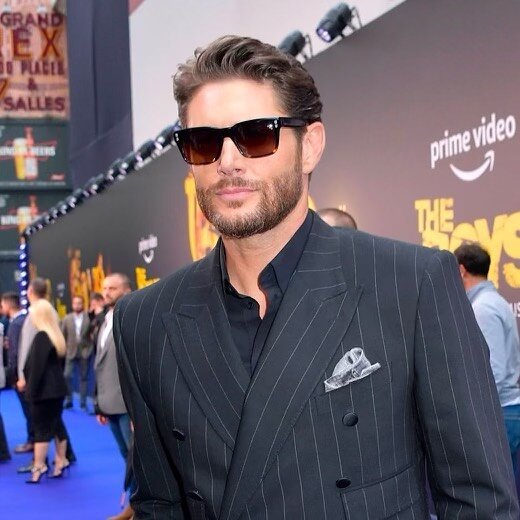 Red Carpet ready.⛓️🕶️⛓️&lsquo;The Boys&rsquo; Jensen Ackles in Hoorsenbuhs.

#hoorsenbuhs exclusively in Sun Valley at @armstrong_root!

@hoorsenbuhs 
@theaustinsands

#hoorsenbuhs #hoorsenbuhseyewear #hoorsenbuhsjewelry  #style #fashion #sunvalley 