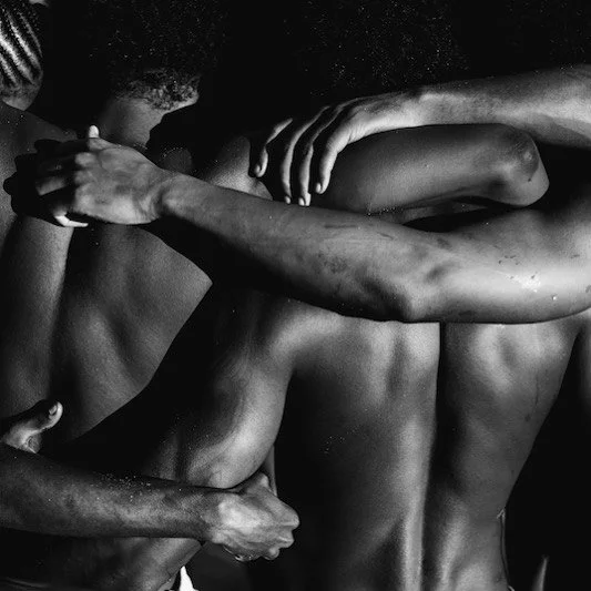*READ*

WXMXN - The Brazilian photographer Helen Salom&atilde;o says she builds her work for the Black population in its diversity. Through art, she defends being able to show her potential, her condition as a holder of knowledge and intellectuality;