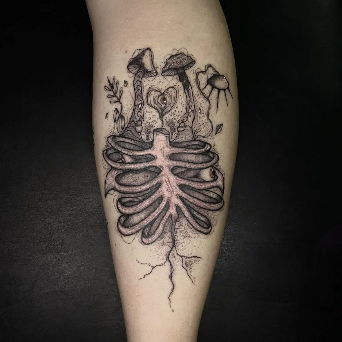 Rib cage 🩻 by @dannydiablx