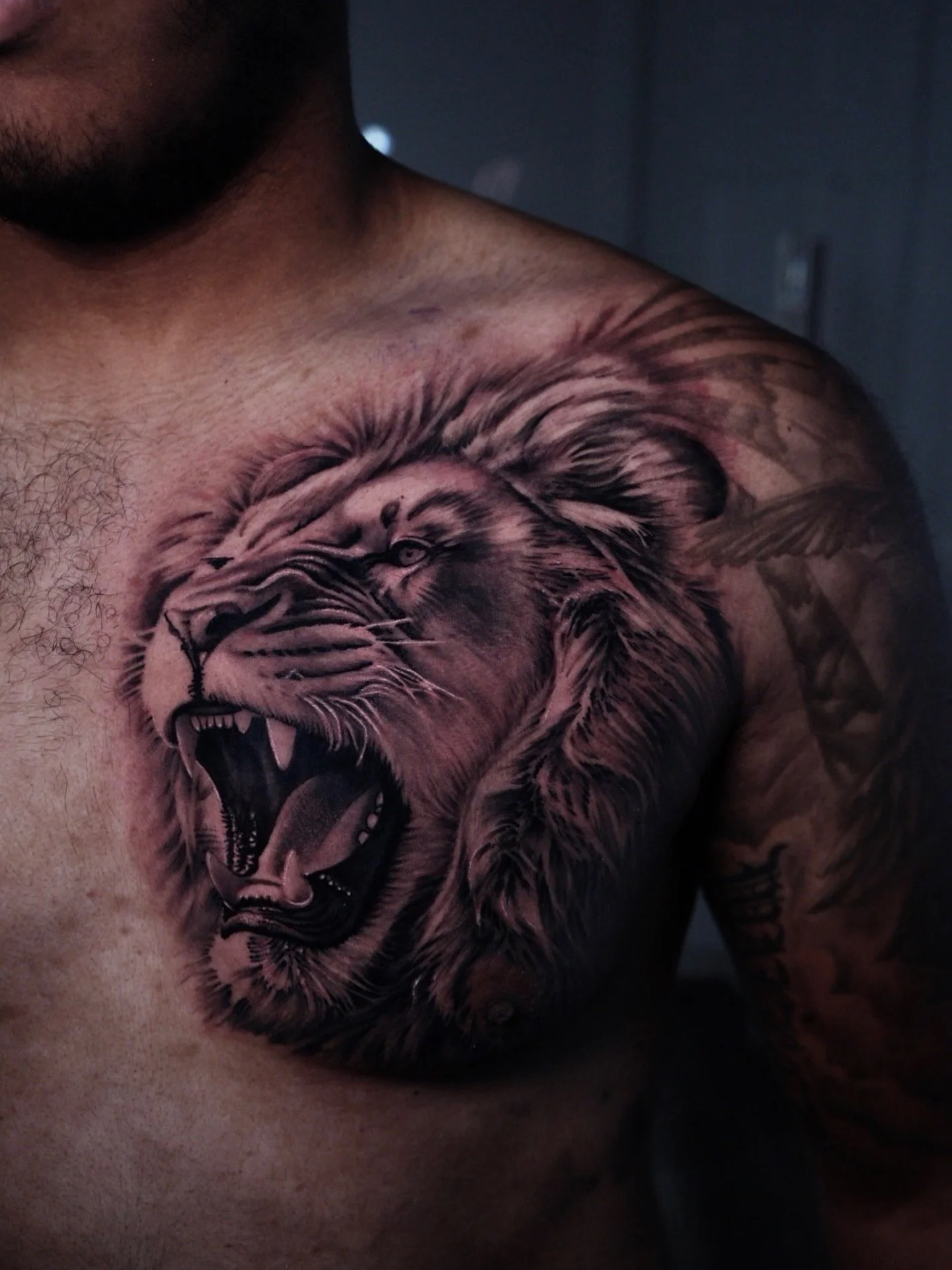 Lion 🦁 by @tattsbyethan_
